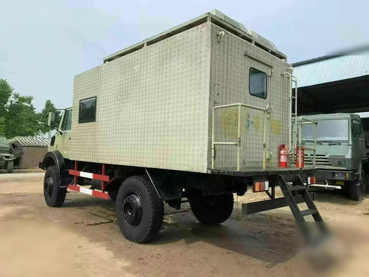 1995 MERCEDES-BENZ UNIMOG 2150 - Kuorma-auto alusta: kuva  1995 MERCEDES-BENZ UNIMOG 2150 - Kuorma-auto alusta 1995 MERCEDES-BENZ UNIMOG 2150 - Kuorma-auto alusta: kuva  1995 MERCEDES-BENZ UNIMOG 2150 - Kuorma-auto alusta