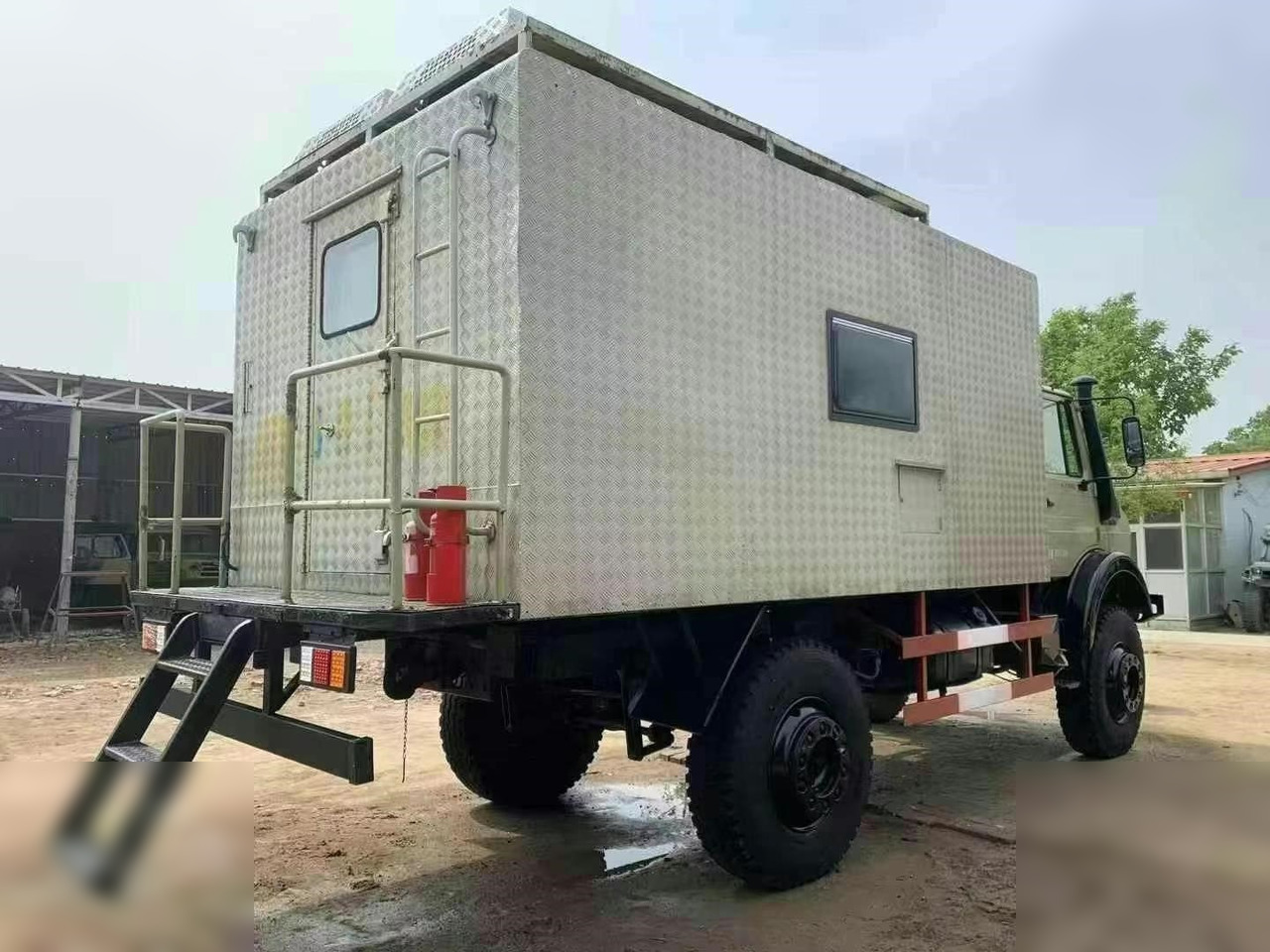 1995 MERCEDES-BENZ UNIMOG 2150 - Kuorma-auto alusta: kuva 1995 MERCEDES-BENZ UNIMOG 2150 - Kuorma-auto alusta 1995 MERCEDES-BENZ UNIMOG 2150 - Kuorma-auto alusta: kuva 1995 MERCEDES-BENZ UNIMOG 2150 - Kuorma-auto alusta