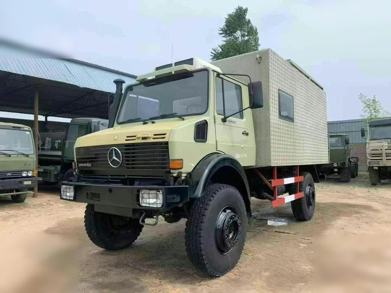 1995 MERCEDES-BENZ UNIMOG 2150 - Kuorma-auto alusta: kuva  1995 MERCEDES-BENZ UNIMOG 2150 - Kuorma-auto alusta 1995 MERCEDES-BENZ UNIMOG 2150 - Kuorma-auto alusta: kuva  1995 MERCEDES-BENZ UNIMOG 2150 - Kuorma-auto alusta
