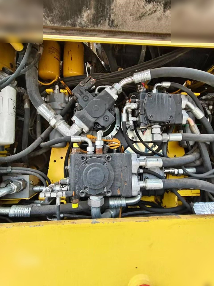 2017 BOMAG BM2000/60-2 - Asfalttijyrsimen: kuva 2017 BOMAG BM2000/60-2 - Asfalttijyrsimen 2017 BOMAG BM2000/60-2 - Asfalttijyrsimen: kuva 2017 BOMAG BM2000/60-2 - Asfalttijyrsimen