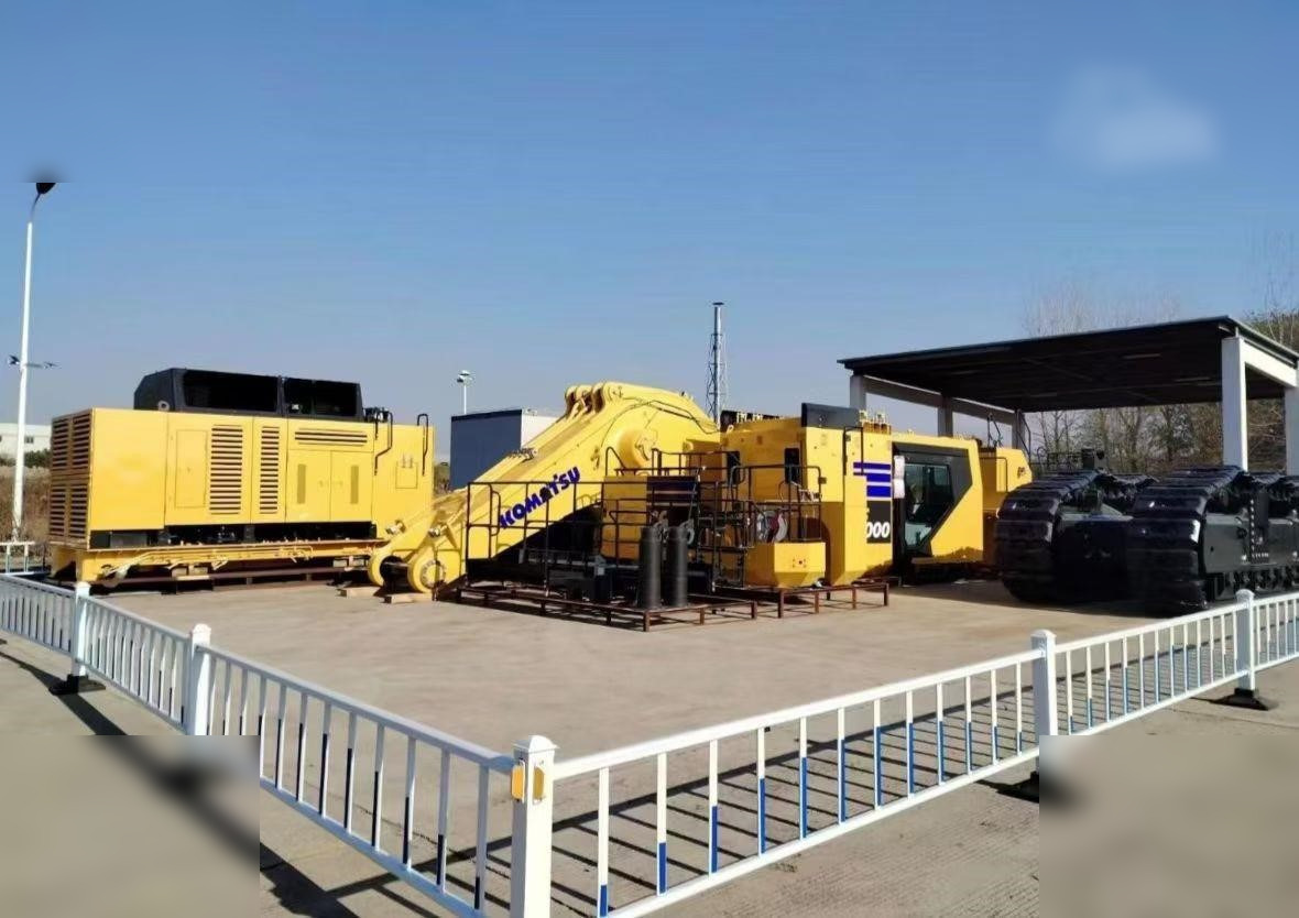 2024 KOMATSU PC2000-11 - Telakaivukone: kuva  2024 KOMATSU PC2000-11 - Telakaivukone 2024 KOMATSU PC2000-11 - Telakaivukone: kuva  2024 KOMATSU PC2000-11 - Telakaivukone