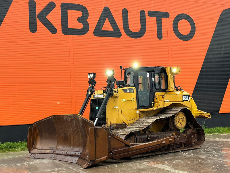 Caterpillar D 6 T LGP RIPPER - Puskutraktori: kuva Caterpillar D 6 T LGP RIPPER - Puskutraktori Caterpillar D 6 T LGP RIPPER - Puskutraktori: kuva Caterpillar D 6 T LGP RIPPER - Puskutraktori