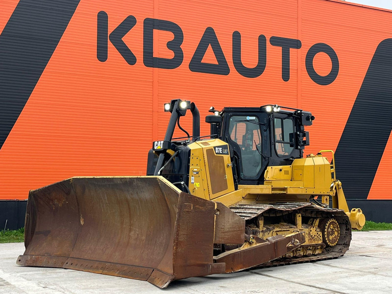 Caterpillar D7E LGP RIPPER / AC - Puskutraktori: kuva Caterpillar D7E LGP RIPPER / AC - Puskutraktori Caterpillar D7E LGP RIPPER / AC - Puskutraktori: kuva Caterpillar D7E LGP RIPPER / AC - Puskutraktori