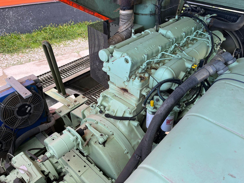 Lakaisuauto Iveco Fresia F 2000 4x4 SNOW PLOW / BROOM / BLOWER: kuva Lakaisuauto Iveco Fresia F 2000 4x4 SNOW PLOW / BROOM / BLOWER