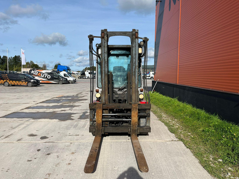 Kalmar DCD 55-6 H Rated capacity: 5500 kg / Lifting height: 3500 mm - Dieseltrukki: kuva Kalmar DCD 55-6 H Rated capacity: 5500 kg / Lifting height: 3500 mm - Dieseltrukki Kalmar DCD 55-6 H Rated capacity: 5500 kg / Lifting height: 3500 mm - Dieseltrukki: kuva Kalmar DCD 55-6 H Rated capacity: 5500 kg / Lifting height: 3500 mm - Dieseltrukki