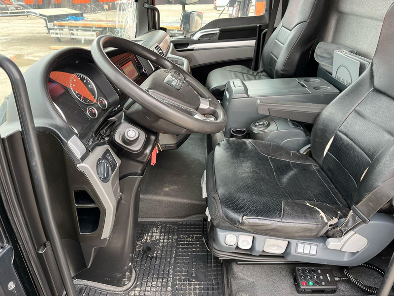 Leasing MAN TGL 8.180 4x2 CAB DAMAGE ! / Fassi F28 / PLATFORM L=4366 mm MAN TGL 8.180 4x2 CAB DAMAGE ! / Fassi F28 / PLATFORM L=4366 mm: kuva Leasing MAN TGL 8.180 4x2 CAB DAMAGE ! / Fassi F28 / PLATFORM L=4366 mm MAN TGL 8.180 4x2 CAB DAMAGE ! / Fassi F28 / PLATFORM L=4366 mm