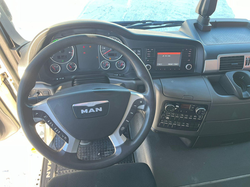 Leasing MAN TGL 8.220 4x2 HMF 340 K2 / PLATFORM L=4147 mm MAN TGL 8.220 4x2 HMF 340 K2 / PLATFORM L=4147 mm: kuva Leasing MAN TGL 8.220 4x2 HMF 340 K2 / PLATFORM L=4147 mm MAN TGL 8.220 4x2 HMF 340 K2 / PLATFORM L=4147 mm