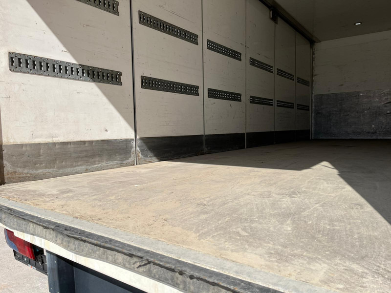 Leasing MAN TGS 18.400 4x2 ADR AT / BOX L=8189 mm MAN TGS 18.400 4x2 ADR AT / BOX L=8189 mm: kuva Leasing MAN TGS 18.400 4x2 ADR AT / BOX L=8189 mm MAN TGS 18.400 4x2 ADR AT / BOX L=8189 mm