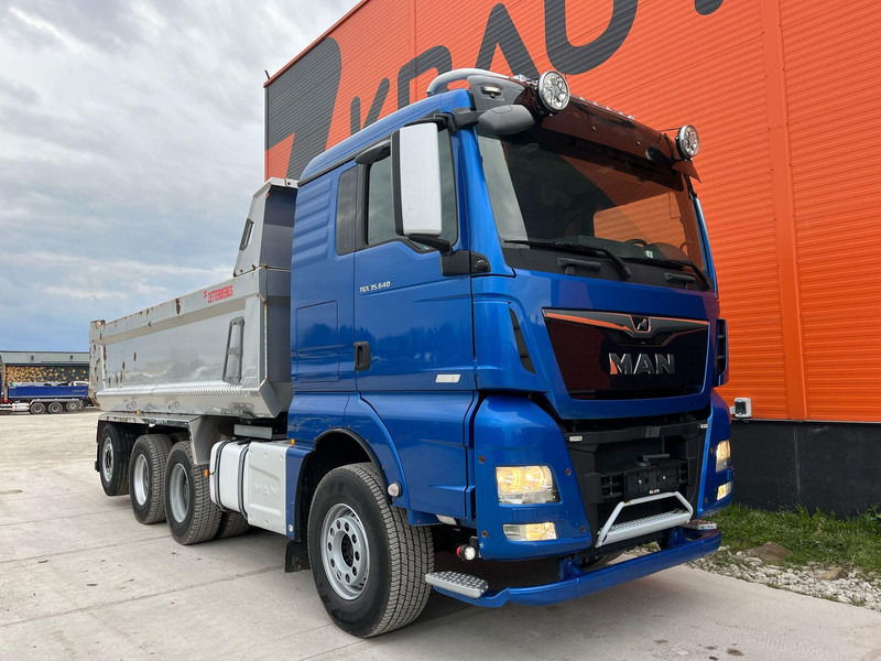 MAN TGX 35.640 8x4*4 INTARDER / BOX L=6010 mm - Kippiauto kuorma-auto: kuva MAN TGX 35.640 8x4*4 INTARDER / BOX L=6010 mm - Kippiauto kuorma-auto MAN TGX 35.640 8x4*4 INTARDER / BOX L=6010 mm - Kippiauto kuorma-auto: kuva MAN TGX 35.640 8x4*4 INTARDER / BOX L=6010 mm - Kippiauto kuorma-auto
