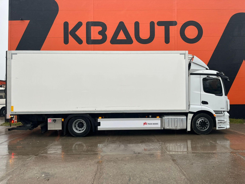 Mercedes-Benz Actros 1832 4x2 Mitsubishi TDJS50DA / BOX L=7703 mm - Refrigeraattori kuorma-auto: kuva Mercedes-Benz Actros 1832 4x2 Mitsubishi TDJS50DA / BOX L=7703 mm - Refrigeraattori kuorma-auto Mercedes-Benz Actros 1832 4x2 Mitsubishi TDJS50DA / BOX L=7703 mm - Refrigeraattori kuorma-auto: kuva Mercedes-Benz Actros 1832 4x2 Mitsubishi TDJS50DA / BOX L=7703 mm - Refrigeraattori kuorma-auto