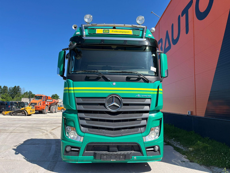 Mercedes-Benz Actros 3563 8x4*4 RETARDER / CHASSIS L=7358 mm - Kuorma-auto alusta: kuva Mercedes-Benz Actros 3563 8x4*4 RETARDER / CHASSIS L=7358 mm - Kuorma-auto alusta Mercedes-Benz Actros 3563 8x4*4 RETARDER / CHASSIS L=7358 mm - Kuorma-auto alusta: kuva Mercedes-Benz Actros 3563 8x4*4 RETARDER / CHASSIS L=7358 mm - Kuorma-auto alusta