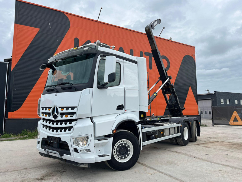 Mercedes-Benz Arocs 2542 6x2*4 JOAB 20 ton / L=5400 mm - Koukkulava kuorma-auto: kuva Mercedes-Benz Arocs 2542 6x2*4 JOAB 20 ton / L=5400 mm - Koukkulava kuorma-auto Mercedes-Benz Arocs 2542 6x2*4 JOAB 20 ton / L=5400 mm - Koukkulava kuorma-auto: kuva Mercedes-Benz Arocs 2542 6x2*4 JOAB 20 ton / L=5400 mm - Koukkulava kuorma-auto