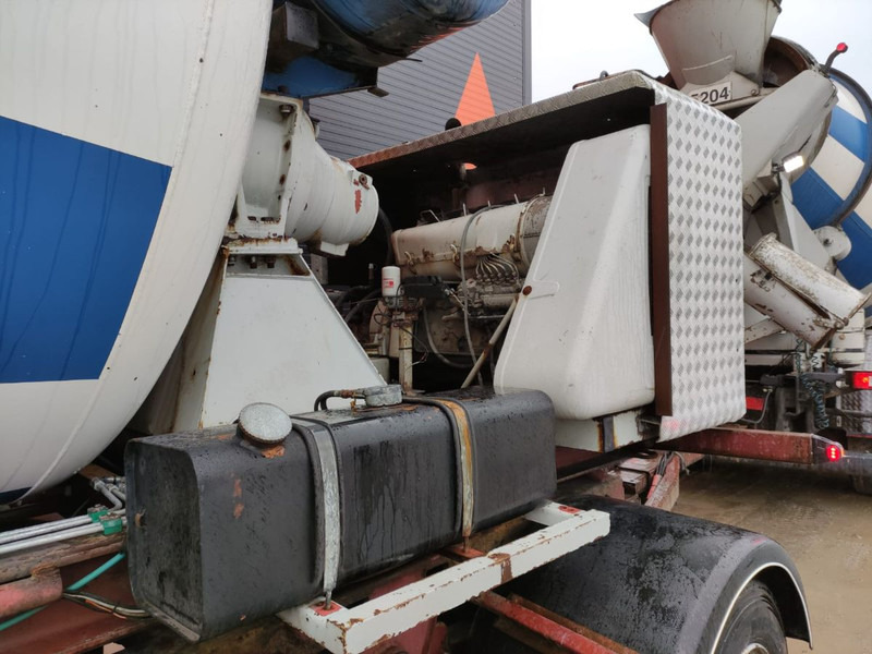 Betonin kuljetus puoliperävaunu NOR SLEP SK 26 Stetter AM 10 SH: kuva Betonin kuljetus puoliperävaunu NOR SLEP SK 26 Stetter AM 10 SH Betonin kuljetus puoliperävaunu NOR SLEP SK 26 Stetter AM 10 SH: kuva Betonin kuljetus puoliperävaunu NOR SLEP SK 26 Stetter AM 10 SH