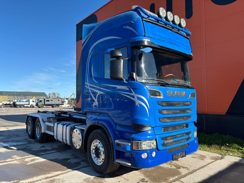 Scania R 620 6x4 MULTILIFT 20 ton / L=5400 mm / RETARDER - Koukkulava kuorma-auto: kuva Scania R 620 6x4 MULTILIFT 20 ton / L=5400 mm / RETARDER - Koukkulava kuorma-auto Scania R 620 6x4 MULTILIFT 20 ton / L=5400 mm / RETARDER - Koukkulava kuorma-auto: kuva Scania R 620 6x4 MULTILIFT 20 ton / L=5400 mm / RETARDER - Koukkulava kuorma-auto