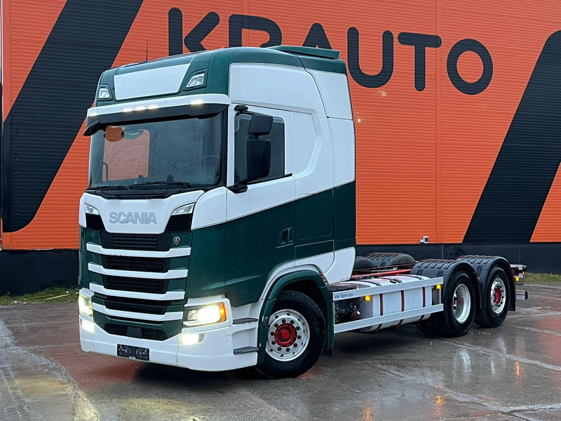 Scania S 540 6x2 9 TON FRONT AXLE / RETARDER / CHASSIS L=5736 mm - Kuorma-auto alusta: kuva Scania S 540 6x2 9 TON FRONT AXLE / RETARDER / CHASSIS L=5736 mm - Kuorma-auto alusta Scania S 540 6x2 9 TON FRONT AXLE / RETARDER / CHASSIS L=5736 mm - Kuorma-auto alusta: kuva Scania S 540 6x2 9 TON FRONT AXLE / RETARDER / CHASSIS L=5736 mm - Kuorma-auto alusta
