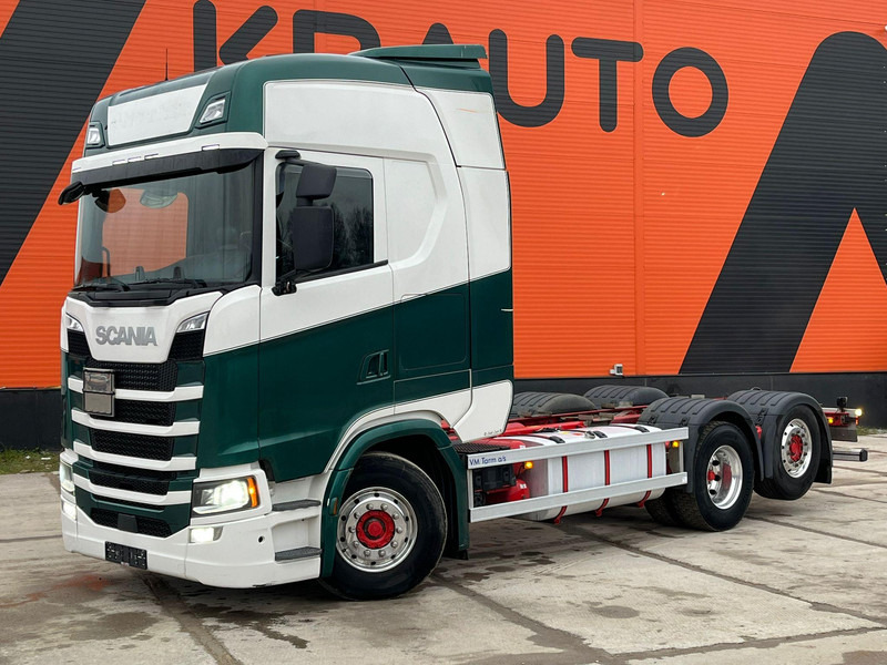 Scania S 540 6x2 RETARDER / CHASSIS L=5855 mm - Kuorma-auto alusta: kuva Scania S 540 6x2 RETARDER / CHASSIS L=5855 mm - Kuorma-auto alusta Scania S 540 6x2 RETARDER / CHASSIS L=5855 mm - Kuorma-auto alusta: kuva Scania S 540 6x2 RETARDER / CHASSIS L=5855 mm - Kuorma-auto alusta