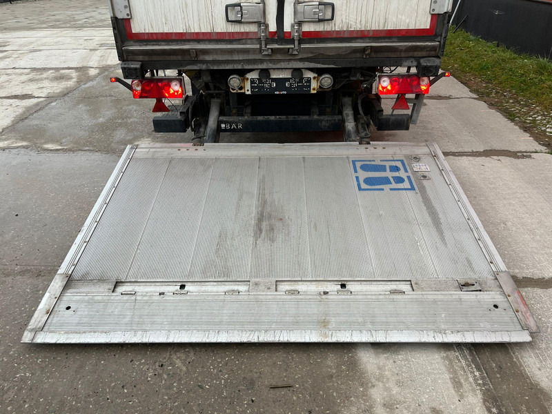 Refrigeraattori perävaunu Schmitz Cargobull SCB 2 CARRIER SUPRA / BOX L=7454 mm: kuva Refrigeraattori perävaunu Schmitz Cargobull SCB 2 CARRIER SUPRA / BOX L=7454 mm Refrigeraattori perävaunu Schmitz Cargobull SCB 2 CARRIER SUPRA / BOX L=7454 mm: kuva Refrigeraattori perävaunu Schmitz Cargobull SCB 2 CARRIER SUPRA / BOX L=7454 mm