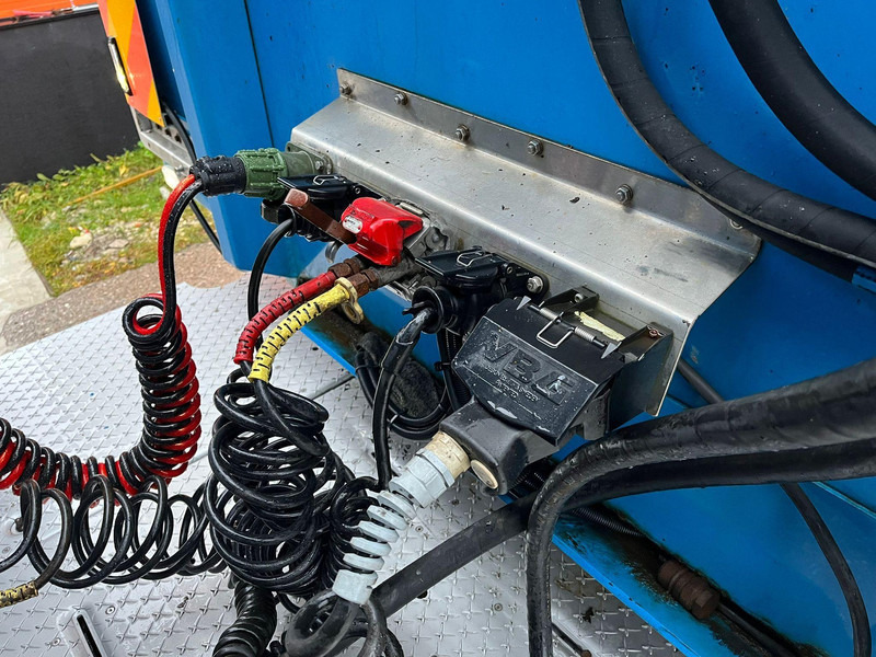 Lavapuoliperävaunu Tyllis Jumbo 3JPA PALFINGER PK23500 / PLATFORM L=9069 mm + 4419 mm: kuva Lavapuoliperävaunu Tyllis Jumbo 3JPA PALFINGER PK23500 / PLATFORM L=9069 mm + 4419 mm Lavapuoliperävaunu Tyllis Jumbo 3JPA PALFINGER PK23500 / PLATFORM L=9069 mm + 4419 mm: kuva Lavapuoliperävaunu Tyllis Jumbo 3JPA PALFINGER PK23500 / PLATFORM L=9069 mm + 4419 mm