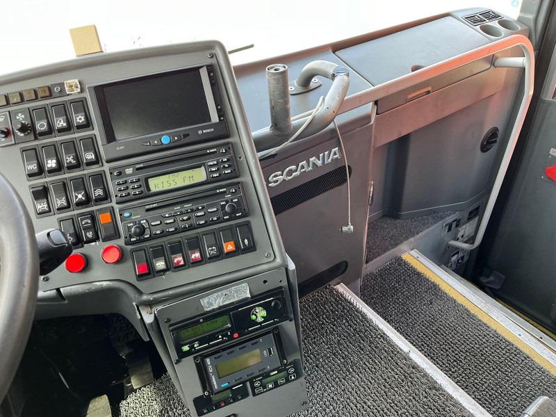 Turistibussi Van Hool Scania K 400 T 9 6x2*4 WC / AC / WEBASTO / FRIDGE / LUGGAGE BOX WITH LIFT / WHEELCHAIR LIFT: kuva Turistibussi Van Hool Scania K 400 T 9 6x2*4 WC / AC / WEBASTO / FRIDGE / LUGGAGE BOX WITH LIFT / WHEELCHAIR LIFT