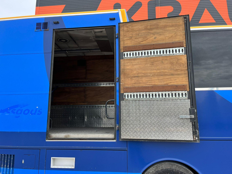 Turistibussi Van Hool Scania K 400 T 9 6x2*4 WC / AC / WEBASTO / FRIDGE / LUGGAGE BOX WITH LIFT / WHEELCHAIR LIFT: kuva Turistibussi Van Hool Scania K 400 T 9 6x2*4 WC / AC / WEBASTO / FRIDGE / LUGGAGE BOX WITH LIFT / WHEELCHAIR LIFT