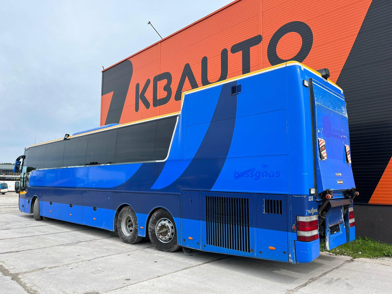 Turistibussi Van Hool Scania K 400 T 9 6x2*4 WC / AC / WEBASTO / FRIDGE / LUGGAGE BOX WITH LIFT / WHEELCHAIR LIFT: kuva Turistibussi Van Hool Scania K 400 T 9 6x2*4 WC / AC / WEBASTO / FRIDGE / LUGGAGE BOX WITH LIFT / WHEELCHAIR LIFT