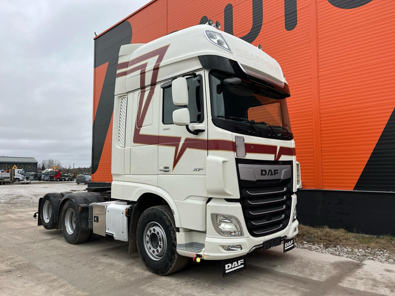 DAF XF 530 6x2 RETARDER / DOUBLE BOGIE - Vetopöytäauto: kuva DAF XF 530 6x2 RETARDER / DOUBLE BOGIE - Vetopöytäauto DAF XF 530 6x2 RETARDER / DOUBLE BOGIE - Vetopöytäauto: kuva DAF XF 530 6x2 RETARDER / DOUBLE BOGIE - Vetopöytäauto