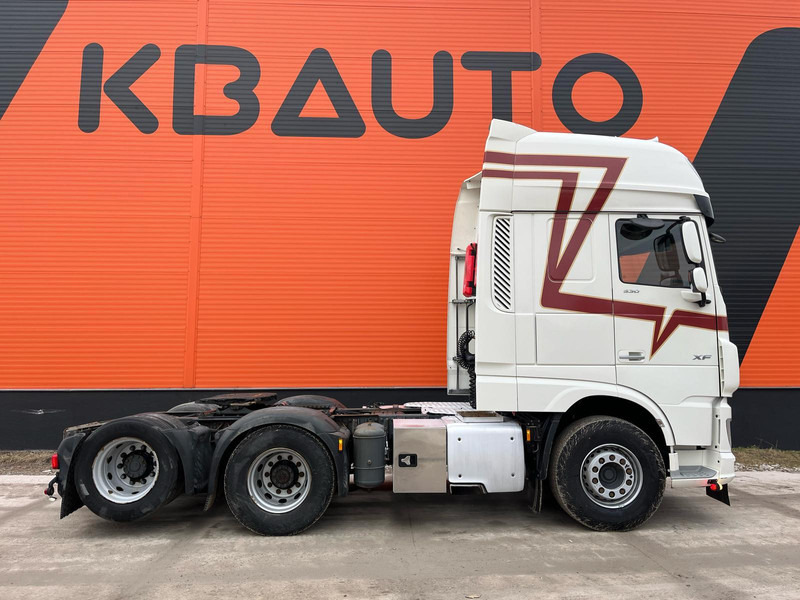 DAF XF 530 6x2 RETARDER / DOUBLE BOGIE - Vetopöytäauto: kuva DAF XF 530 6x2 RETARDER / DOUBLE BOGIE - Vetopöytäauto DAF XF 530 6x2 RETARDER / DOUBLE BOGIE - Vetopöytäauto: kuva DAF XF 530 6x2 RETARDER / DOUBLE BOGIE - Vetopöytäauto