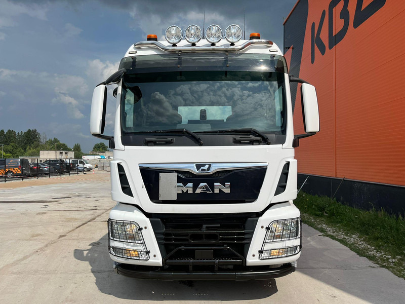 MAN TGS 33.500 6x6 HYDRAULICS - Vetopöytäauto: kuva MAN TGS 33.500 6x6 HYDRAULICS - Vetopöytäauto MAN TGS 33.500 6x6 HYDRAULICS - Vetopöytäauto: kuva MAN TGS 33.500 6x6 HYDRAULICS - Vetopöytäauto