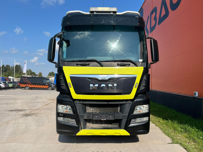 MAN TGX 28.480 6x2 XXL CAB / INTARDER / DOUBLE BOGIE - Vetopöytäauto: kuva MAN TGX 28.480 6x2 XXL CAB / INTARDER / DOUBLE BOGIE - Vetopöytäauto MAN TGX 28.480 6x2 XXL CAB / INTARDER / DOUBLE BOGIE - Vetopöytäauto: kuva MAN TGX 28.480 6x2 XXL CAB / INTARDER / DOUBLE BOGIE - Vetopöytäauto