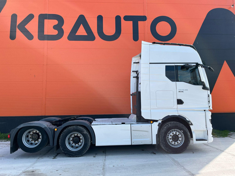 MAN TGX 28.580 6x2 TWIN BED GX CAB / INTARDER / HYDRAULICS / DOUBLE BOGIE - Vetopöytäauto: kuva MAN TGX 28.580 6x2 TWIN BED GX CAB / INTARDER / HYDRAULICS / DOUBLE BOGIE - Vetopöytäauto MAN TGX 28.580 6x2 TWIN BED GX CAB / INTARDER / HYDRAULICS / DOUBLE BOGIE - Vetopöytäauto: kuva MAN TGX 28.580 6x2 TWIN BED GX CAB / INTARDER / HYDRAULICS / DOUBLE BOGIE - Vetopöytäauto