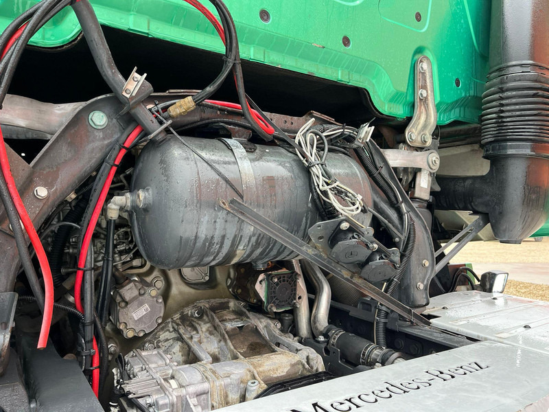 Vetopöytäauto Mercedes-Benz Actros 2553 6x2 STREAMSPACE / RETARDER / PTO: kuva Vetopöytäauto Mercedes-Benz Actros 2553 6x2 STREAMSPACE / RETARDER / PTO