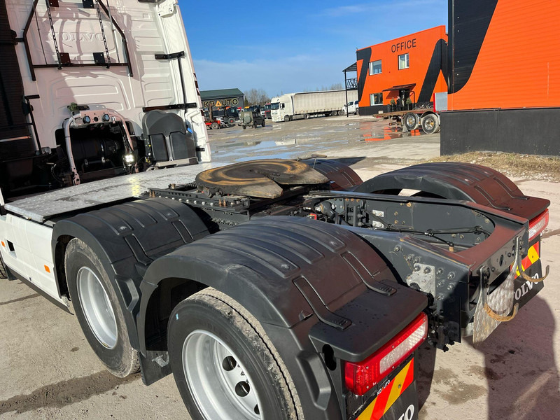 Leasing Volvo FH 500 6x2 GLOBE XL / RETARDER / DOUBLE BOGIE Volvo FH 500 6x2 GLOBE XL / RETARDER / DOUBLE BOGIE: kuva Leasing Volvo FH 500 6x2 GLOBE XL / RETARDER / DOUBLE BOGIE Volvo FH 500 6x2 GLOBE XL / RETARDER / DOUBLE BOGIE