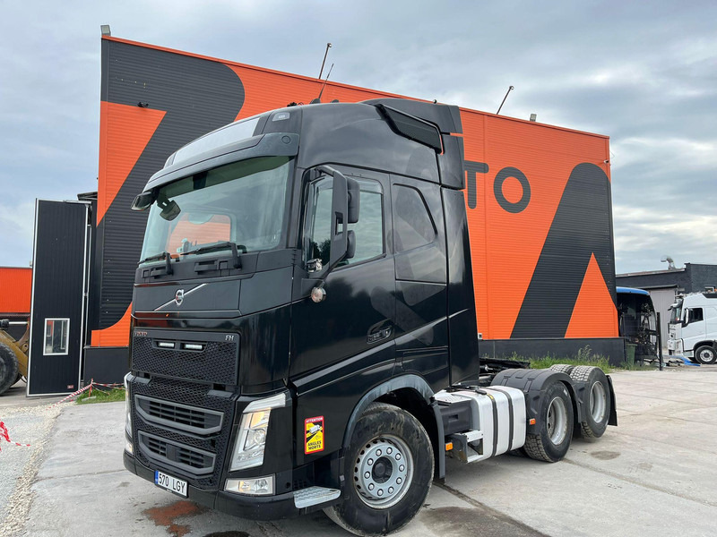 Volvo FH 500 6x4 TANDEM AXLE LIFT - Vetopöytäauto: kuva Volvo FH 500 6x4 TANDEM AXLE LIFT - Vetopöytäauto Volvo FH 500 6x4 TANDEM AXLE LIFT - Vetopöytäauto: kuva Volvo FH 500 6x4 TANDEM AXLE LIFT - Vetopöytäauto