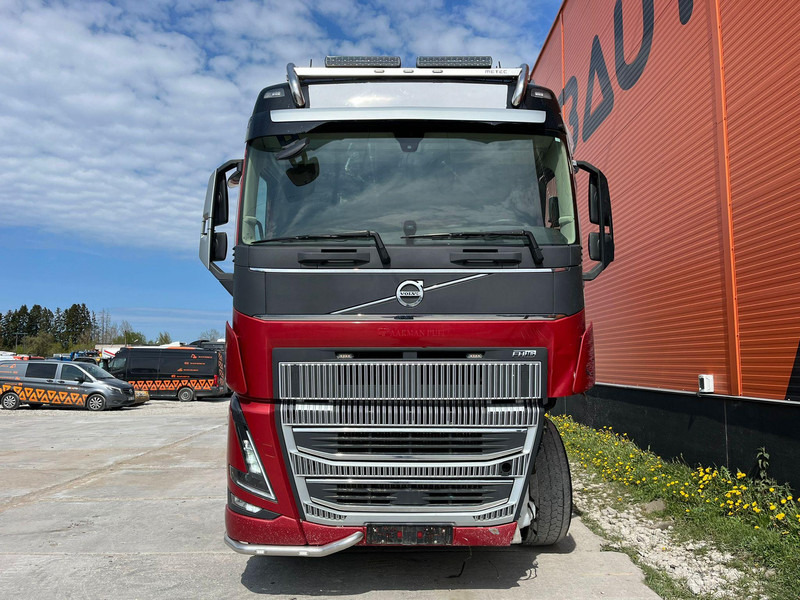 Volvo FH 16 750 8x4/4 DAMAGED ! - Puuauto, Nosturiauto: kuva Volvo FH 16 750 8x4/4 DAMAGED ! - Puuauto, Nosturiauto Volvo FH 16 750 8x4/4 DAMAGED ! - Puuauto, Nosturiauto: kuva Volvo FH 16 750 8x4/4 DAMAGED ! - Puuauto, Nosturiauto