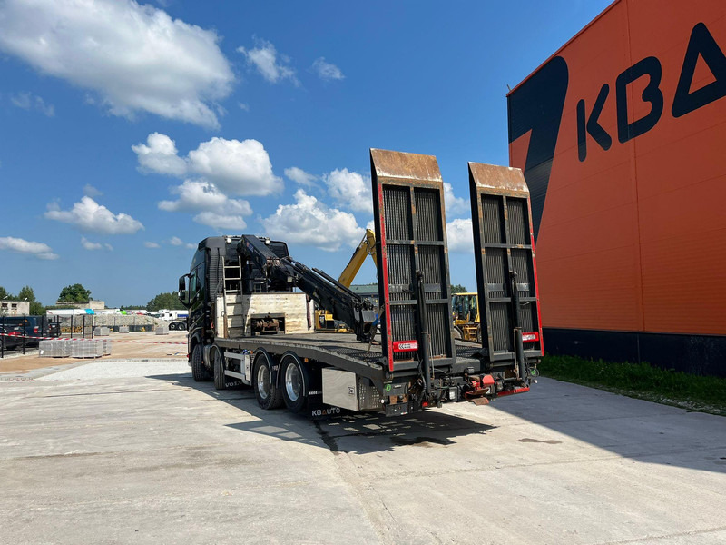 Kuljetin kuorma-auto Volvo FH 16 750 8x4 HMF2620K-5 / WINCH / PLATFORM L=7100 mm: kuva Kuljetin kuorma-auto Volvo FH 16 750 8x4 HMF2620K-5 / WINCH / PLATFORM L=7100 mm