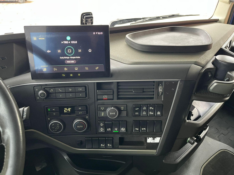 Leasing Volvo FH 500 8x4*4 GLOBE XL / RETARDER / CHASSIS L=7589 mm Volvo FH 500 8x4*4 GLOBE XL / RETARDER / CHASSIS L=7589 mm: kuva Leasing Volvo FH 500 8x4*4 GLOBE XL / RETARDER / CHASSIS L=7589 mm Volvo FH 500 8x4*4 GLOBE XL / RETARDER / CHASSIS L=7589 mm Leasing Volvo FH 500 8x4*4 GLOBE XL / RETARDER / CHASSIS L=7589 mm Volvo FH 500 8x4*4 GLOBE XL / RETARDER / CHASSIS L=7589 mm: kuva Leasing Volvo FH 500 8x4*4 GLOBE XL / RETARDER / CHASSIS L=7589 mm Volvo FH 500 8x4*4 GLOBE XL / RETARDER / CHASSIS L=7589 mm