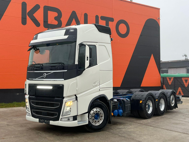 Volvo FH 540 8x4*4 CHASSIS L=7137 mm - Kuorma-auto alusta: kuva Volvo FH 540 8x4*4 CHASSIS L=7137 mm - Kuorma-auto alusta Volvo FH 540 8x4*4 CHASSIS L=7137 mm - Kuorma-auto alusta: kuva Volvo FH 540 8x4*4 CHASSIS L=7137 mm - Kuorma-auto alusta