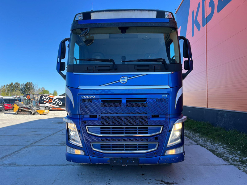 Volvo FH 540 8x4/4 - Puuauto, Nosturiauto: kuva Volvo FH 540 8x4/4 - Puuauto, Nosturiauto Volvo FH 540 8x4/4 - Puuauto, Nosturiauto: kuva Volvo FH 540 8x4/4 - Puuauto, Nosturiauto