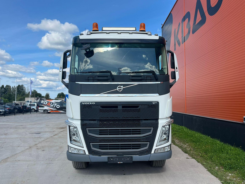 Volvo FH 540 8x4 RETARDER / TANDEM AXLE LIFT / BOX L=5501 mm - Kippiauto kuorma-auto: kuva Volvo FH 540 8x4 RETARDER / TANDEM AXLE LIFT / BOX L=5501 mm - Kippiauto kuorma-auto Volvo FH 540 8x4 RETARDER / TANDEM AXLE LIFT / BOX L=5501 mm - Kippiauto kuorma-auto: kuva Volvo FH 540 8x4 RETARDER / TANDEM AXLE LIFT / BOX L=5501 mm - Kippiauto kuorma-auto