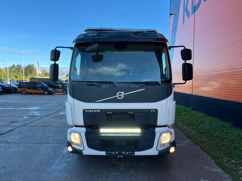 Volvo FL 250 4x2 PALFINGER PK 12.501 / PLATFORM L=5019 mm - Lava-kuorma-auto, Nosturiauto: kuva Volvo FL 250 4x2 PALFINGER PK 12.501 / PLATFORM L=5019 mm - Lava-kuorma-auto, Nosturiauto Volvo FL 250 4x2 PALFINGER PK 12.501 / PLATFORM L=5019 mm - Lava-kuorma-auto, Nosturiauto: kuva Volvo FL 250 4x2 PALFINGER PK 12.501 / PLATFORM L=5019 mm - Lava-kuorma-auto, Nosturiauto