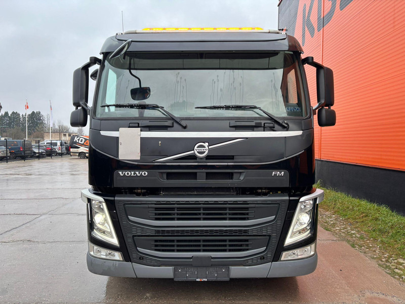 Volvo FM 330 4x2 PALFINGER PK 12002-EH B / BOX L=7196 mm - Lava-kuorma-auto, Nosturiauto: kuva Volvo FM 330 4x2 PALFINGER PK 12002-EH B / BOX L=7196 mm - Lava-kuorma-auto, Nosturiauto Volvo FM 330 4x2 PALFINGER PK 12002-EH B / BOX L=7196 mm - Lava-kuorma-auto, Nosturiauto: kuva Volvo FM 330 4x2 PALFINGER PK 12002-EH B / BOX L=7196 mm - Lava-kuorma-auto, Nosturiauto