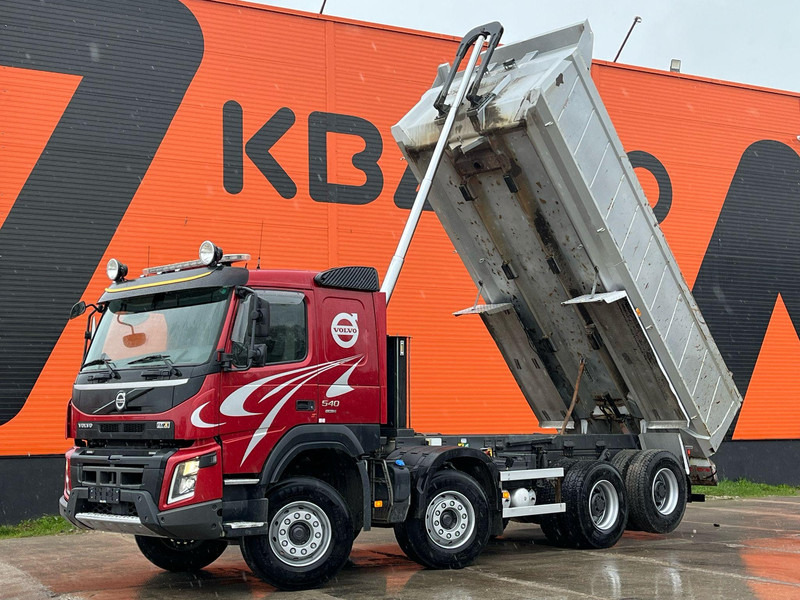 Volvo FMX 540 8x4 RETARDER / TANDEM AXLE LIFT / BIG AXLES / BOX L=5703 mm - Kippiauto kuorma-auto: kuva Volvo FMX 540 8x4 RETARDER / TANDEM AXLE LIFT / BIG AXLES / BOX L=5703 mm - Kippiauto kuorma-auto Volvo FMX 540 8x4 RETARDER / TANDEM AXLE LIFT / BIG AXLES / BOX L=5703 mm - Kippiauto kuorma-auto: kuva Volvo FMX 540 8x4 RETARDER / TANDEM AXLE LIFT / BIG AXLES / BOX L=5703 mm - Kippiauto kuorma-auto
