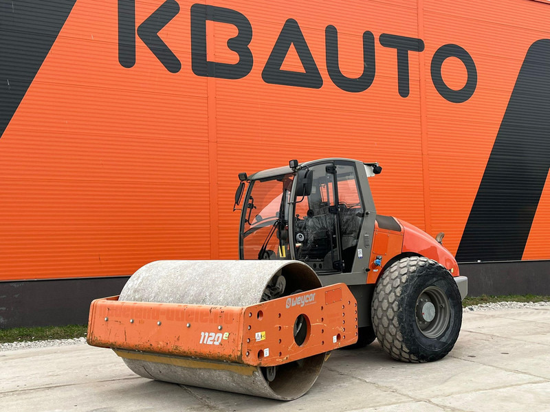Weycor AW 1120 E - Jyrä: kuva Weycor AW 1120 E - Jyrä Weycor AW 1120 E - Jyrä: kuva Weycor AW 1120 E - Jyrä