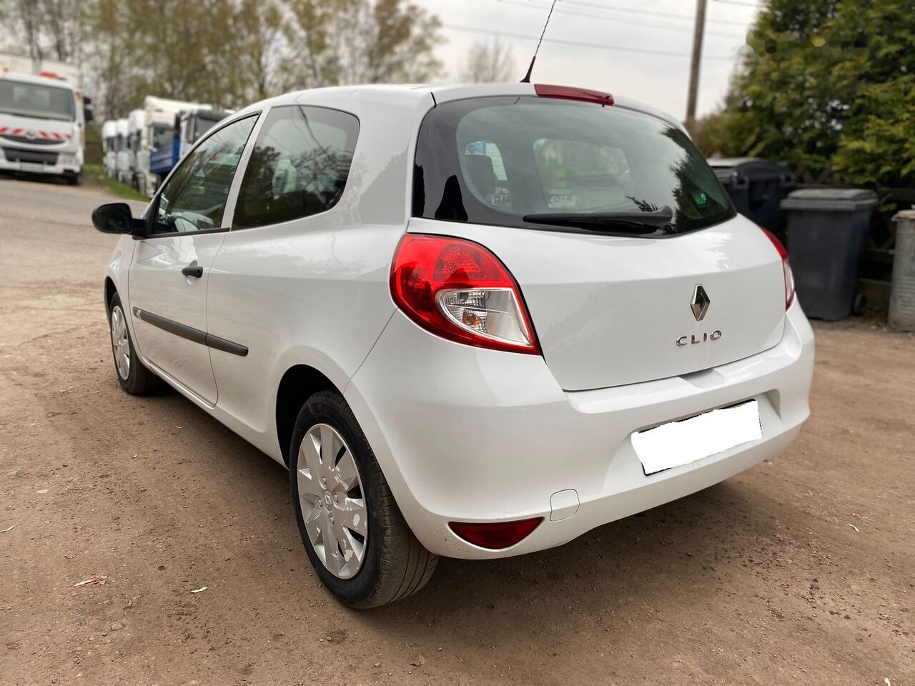 Renault Clio III - Henkilöauto: kuva Renault Clio III - Henkilöauto Renault Clio III - Henkilöauto: kuva Renault Clio III - Henkilöauto