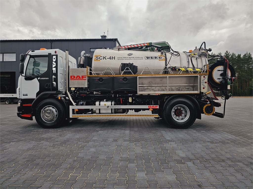 DAF WUKO SCK-4HW for collecting waste liquid separator - Puhtaanpitoauto: kuva DAF WUKO SCK-4HW for collecting waste liquid separator - Puhtaanpitoauto DAF WUKO SCK-4HW for collecting waste liquid separator - Puhtaanpitoauto: kuva DAF WUKO SCK-4HW for collecting waste liquid separator - Puhtaanpitoauto