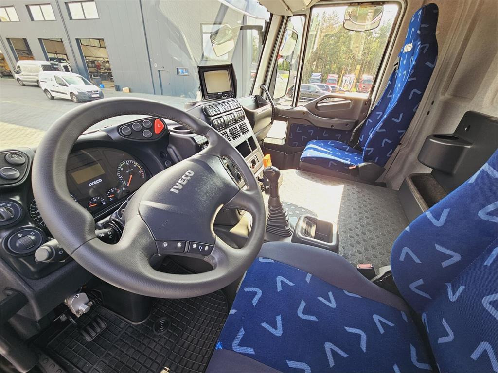 Puhtaanpitoauto Iveco Saugbagger vacuum cleaner excavator sucking loos: kuva Puhtaanpitoauto Iveco Saugbagger vacuum cleaner excavator sucking loos Puhtaanpitoauto Iveco Saugbagger vacuum cleaner excavator sucking loos: kuva Puhtaanpitoauto Iveco Saugbagger vacuum cleaner excavator sucking loos