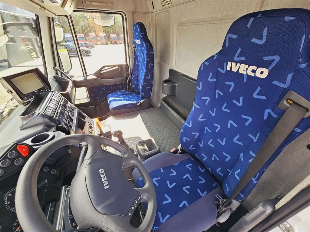 Puhtaanpitoauto Iveco Saugbagger vacuum cleaner excavator sucking loos: kuva Puhtaanpitoauto Iveco Saugbagger vacuum cleaner excavator sucking loos Puhtaanpitoauto Iveco Saugbagger vacuum cleaner excavator sucking loos: kuva Puhtaanpitoauto Iveco Saugbagger vacuum cleaner excavator sucking loos