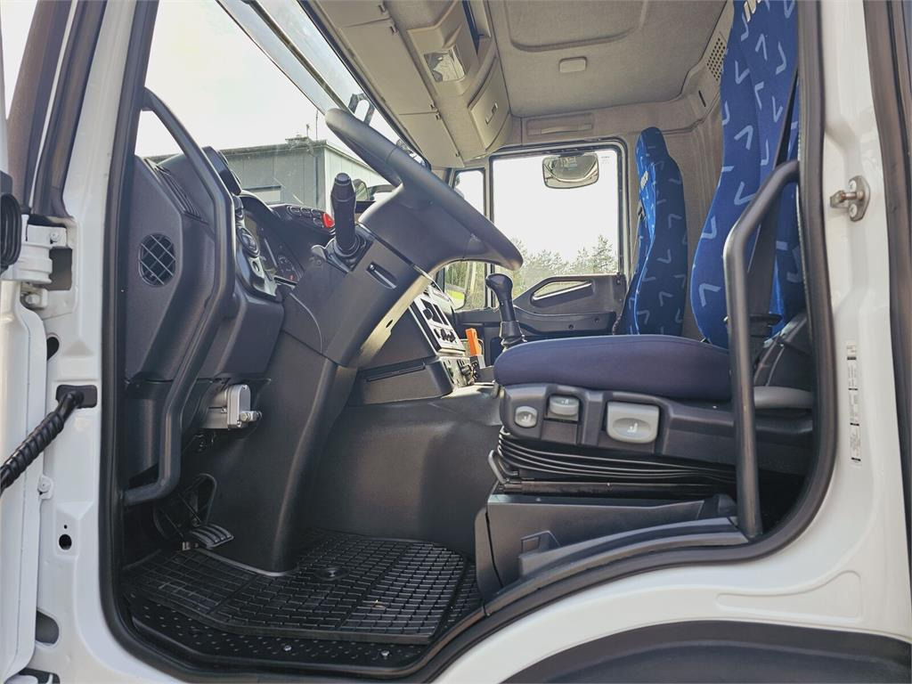 Puhtaanpitoauto Iveco Saugbagger vacuum cleaner excavator sucking loos: kuva Puhtaanpitoauto Iveco Saugbagger vacuum cleaner excavator sucking loos Puhtaanpitoauto Iveco Saugbagger vacuum cleaner excavator sucking loos: kuva Puhtaanpitoauto Iveco Saugbagger vacuum cleaner excavator sucking loos