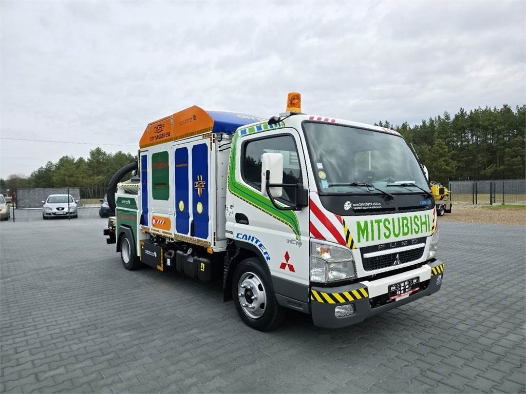 Mitsubishi CANTER RSP odkurzacz koparka ssąca Saugbagger CITY - Kunnallis-/ Erikoisajoneuvot: kuva Mitsubishi CANTER RSP odkurzacz koparka ssąca Saugbagger CITY - Kunnallis-/ Erikoisajoneuvot Mitsubishi CANTER RSP odkurzacz koparka ssąca Saugbagger CITY - Kunnallis-/ Erikoisajoneuvot: kuva Mitsubishi CANTER RSP odkurzacz koparka ssąca Saugbagger CITY - Kunnallis-/ Erikoisajoneuvot
