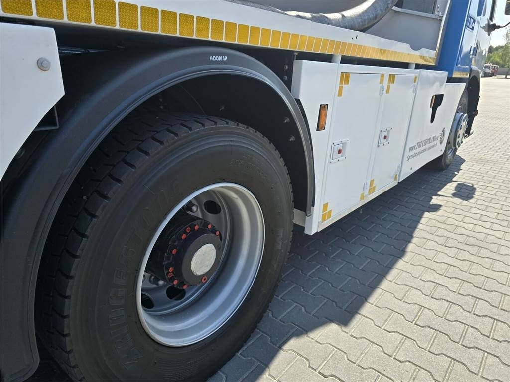 Renault 4x2 WUKO RIVARD for collecting liquid waste - Kunnallis-/ Erikoisajoneuvot: kuva Renault 4x2 WUKO RIVARD for collecting liquid waste - Kunnallis-/ Erikoisajoneuvot Renault 4x2 WUKO RIVARD for collecting liquid waste - Kunnallis-/ Erikoisajoneuvot: kuva Renault 4x2 WUKO RIVARD for collecting liquid waste - Kunnallis-/ Erikoisajoneuvot